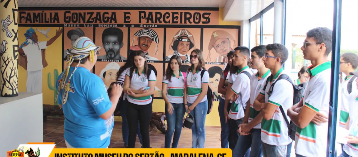 CAPA visitas de escolas